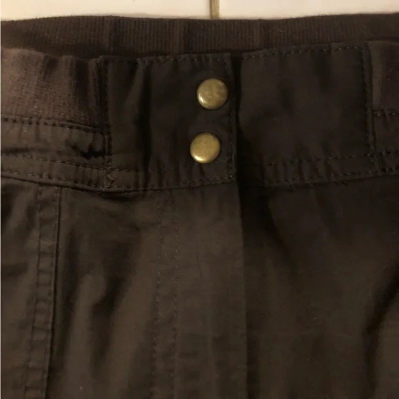 Capris with pockets in dark brown - Picture 4 of 10